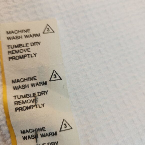 Waffle Weave White Polyester Vintage 80's Fabric 1 yard x 60 inch - Picture 3 of 9